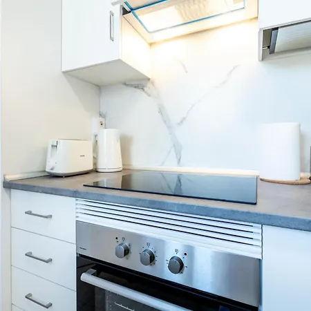 Apartman K1. Cozy Flores With Pool