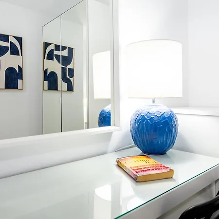 K1. Cozy Flores With Pool Apartment