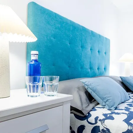 Апартаменти K1. Cozy Flores With Pool *