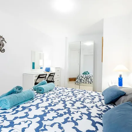 K1. Cozy Flores With Pool Apartament *