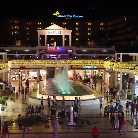 K1. Cozy Flores With Pool